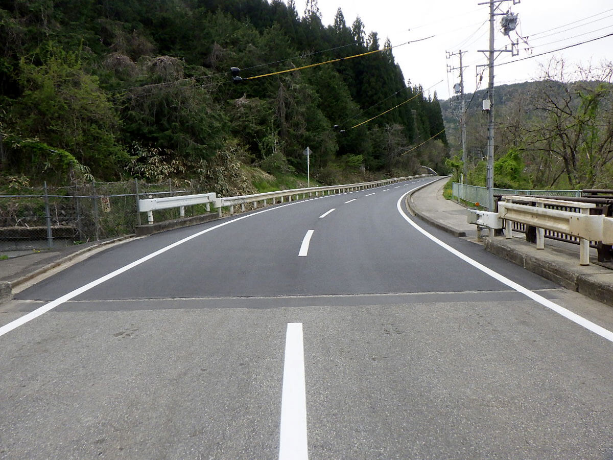 県単舗装道補修（暮らしの安全・安心確保対策）高山上宝線　下切工区工事