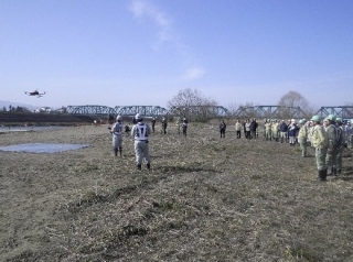 UAV（小型無人航空機）の試験飛行の見学会及び説明会を実施しました。