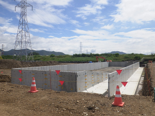 岐阜市リサイクルセンター造成工事 1/2